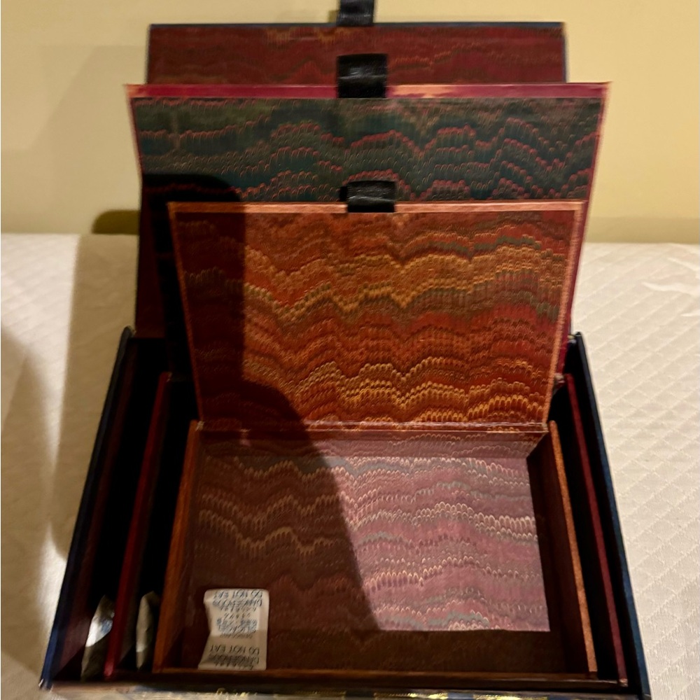 Punch Studio Nested Box Book Set - Picture 4 of 9